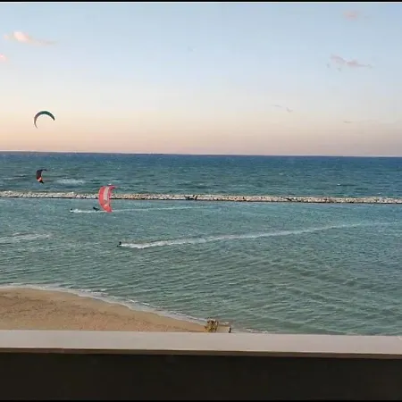 Approdo Sul Mare